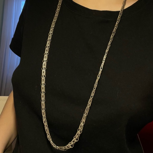 Long silver chain - Picture 1 of 2